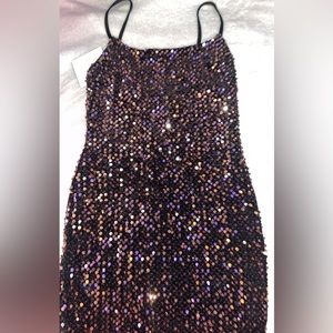 black and gold sequin homecoming dress size 0
